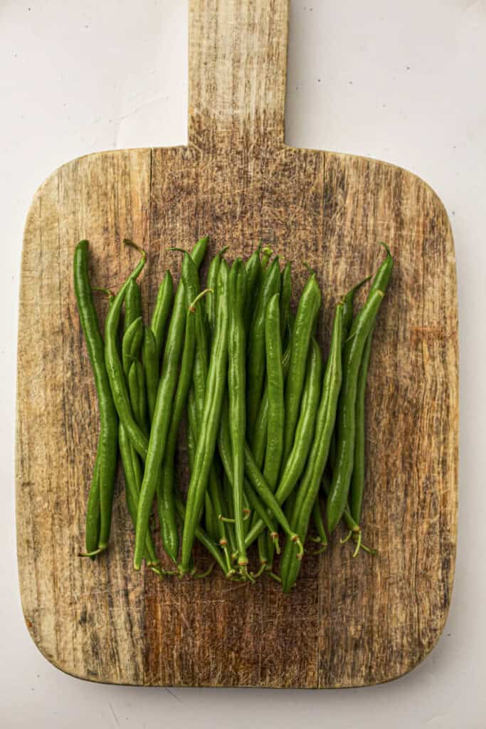 Green beans on a cutting board